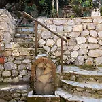 - İçmeler