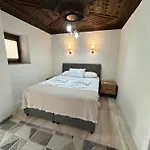 Apartamento - *