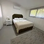 - Apartamento İçmeler