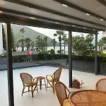- Apartamento *